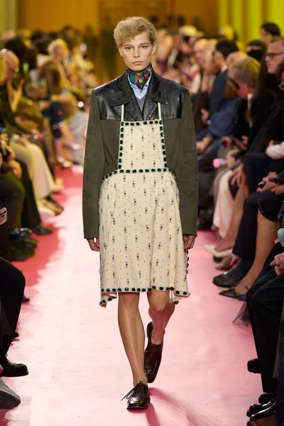 Look 65
